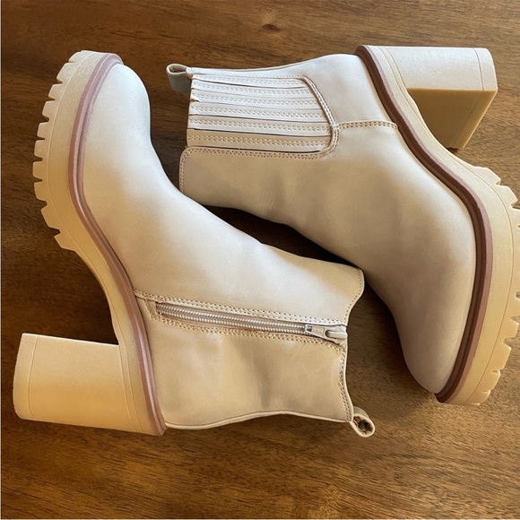 DV by Dolce Vita Very Light Tan Chunky Heeled Boots - Picture 12 of 16